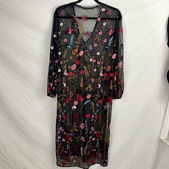 Zara xs/small shear embroidered dress - Picture 5 of 6